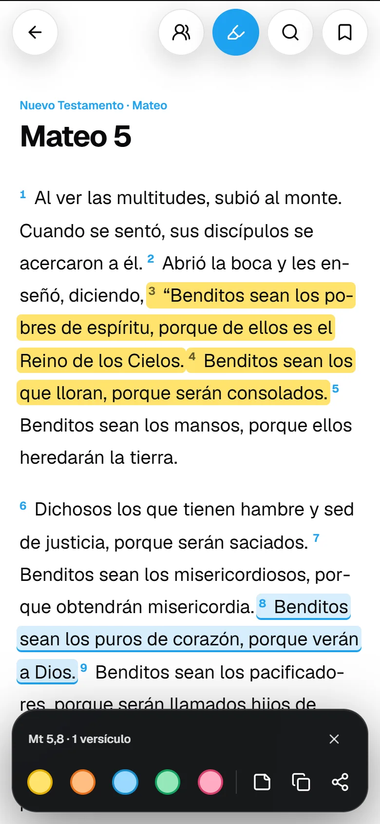Mateo 5 con las bienaventuranzas subrayadas en amarillo y la barra de colores abierta